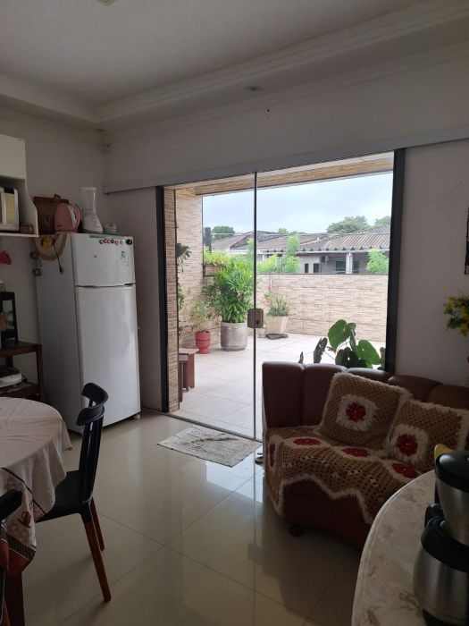 Sobrado Geminado - Venda - Jardim Rio Branco - São Vicente - SP
