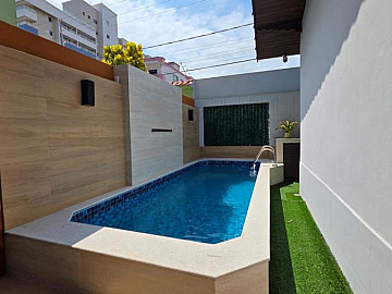 Casa Geminada com Piscina, mobiliada na Guilhermina