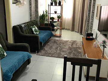 Apto 99,40m� 2Q. 2Wc Semimobiliado Frente Mar
